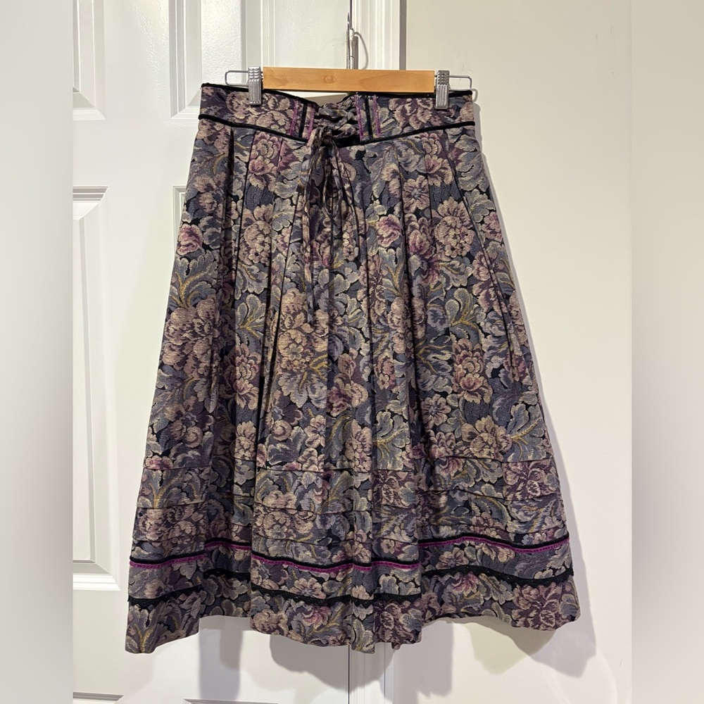 Vintage Austrian Made Tapestry Midi Skirt - Picture 4 of 10